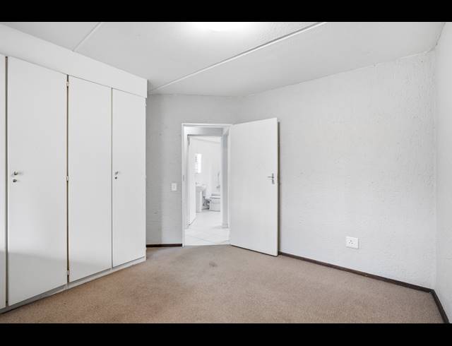 2 BEDROOM APARTMENT FOR SALE IN MAGALIESSIG